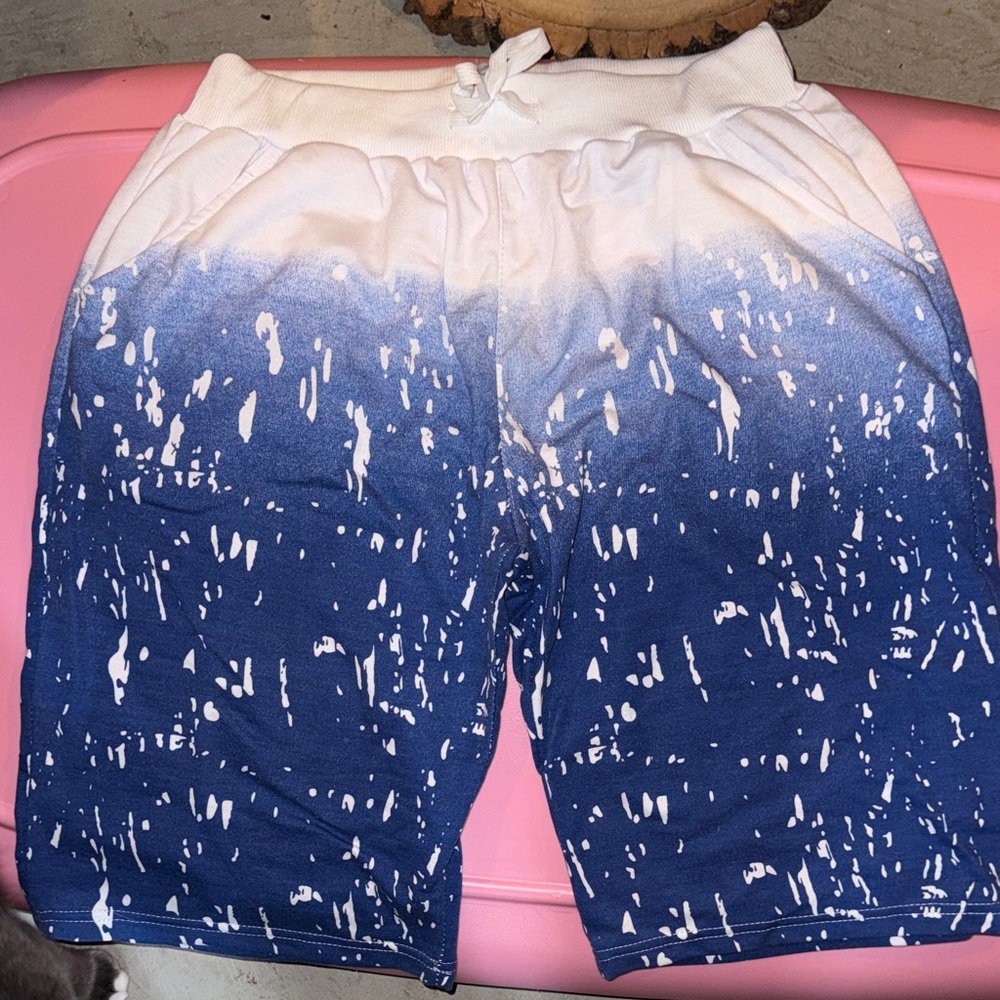 👕 Men’s Blue Ombre Jogger Shorts – Size Medium